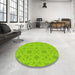 Round Patterned Green Rug in a Office, pat1627yw