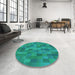 Round Patterned Medium Spring Green Rug in a Office, pat1628lblu