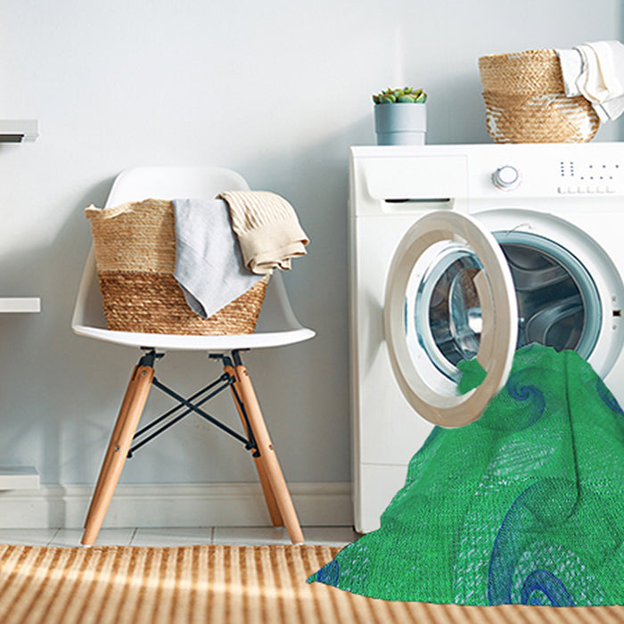 Machine Washable Transitional Spring Green Rug in a Washing Machine, wshpat1640lblu