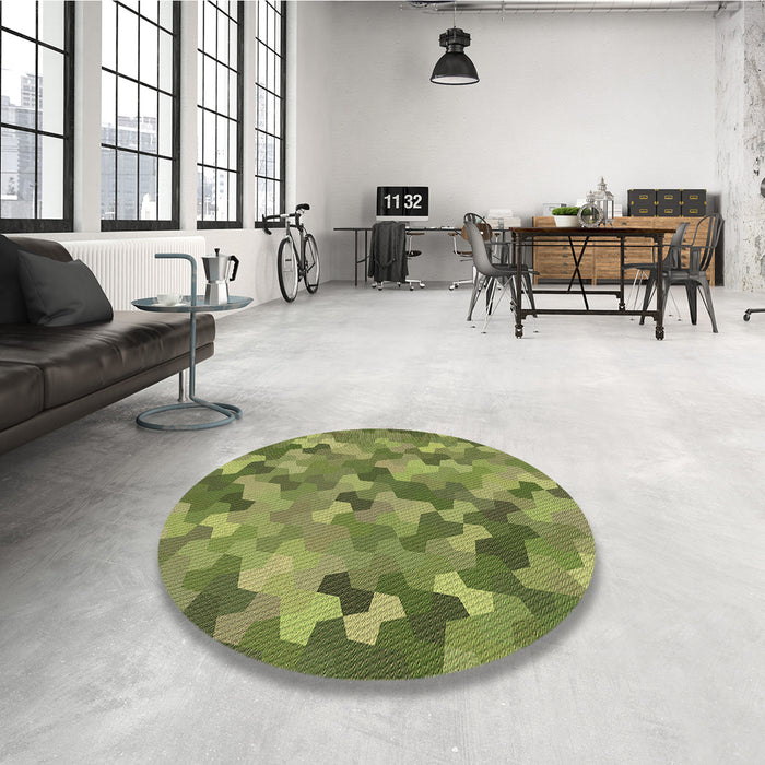 Round Patterned Fern Green Rug in a Office, pat1645brn