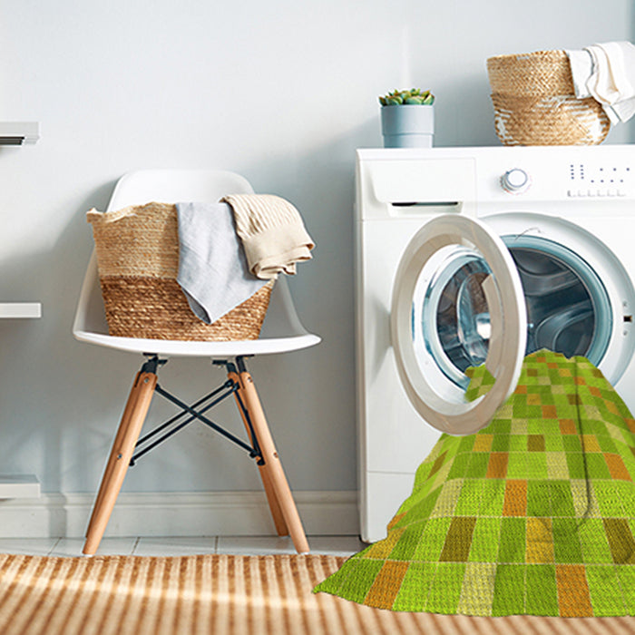 Machine Washable Transitional Green Rug in a Washing Machine, wshpat1669yw