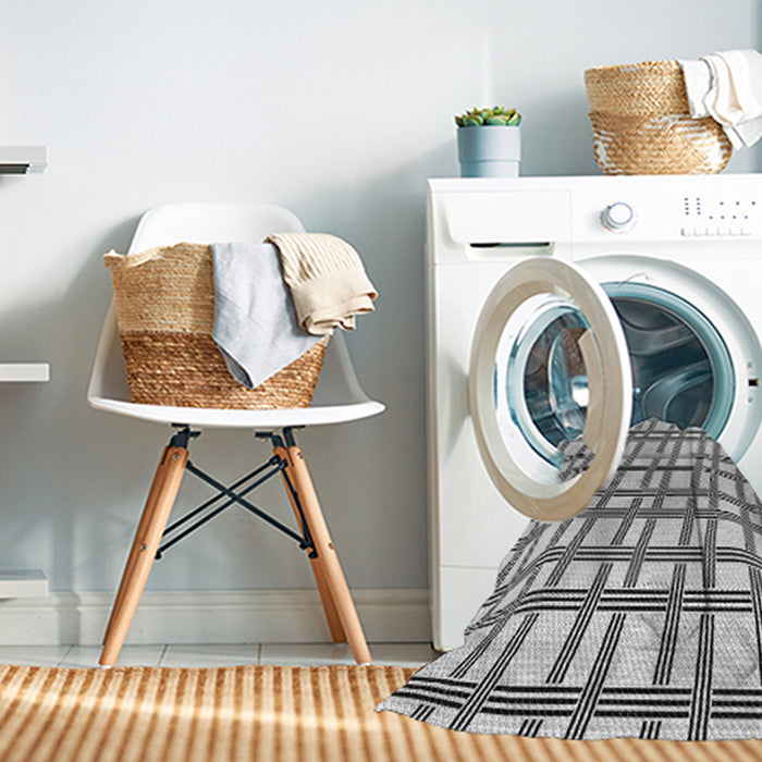 Machine Washable Transitional White Smoke Rug in a Washing Machine, wshpat1674