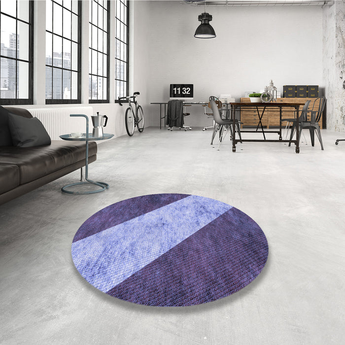 Round Patterned Sky Blue Rug in a Office, pat1676blu