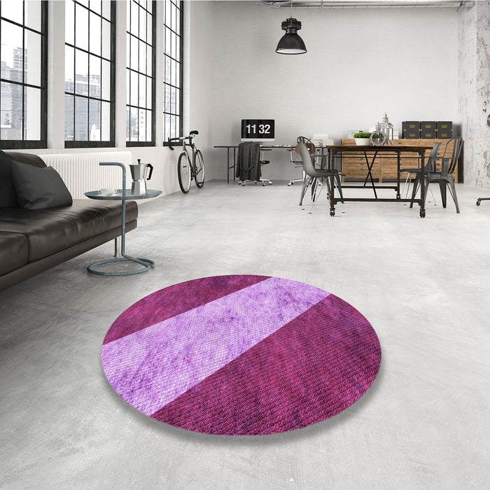 Round Patterned Violet Purple Rug in a Office, pat1676pur
