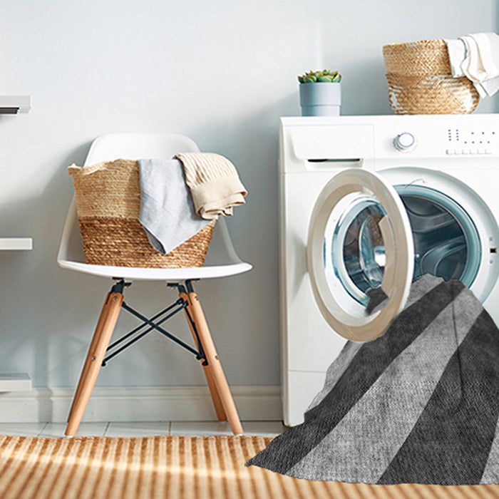 Machine Washable Transitional Cloud Gray Rug in a Washing Machine, wshpat1677gry