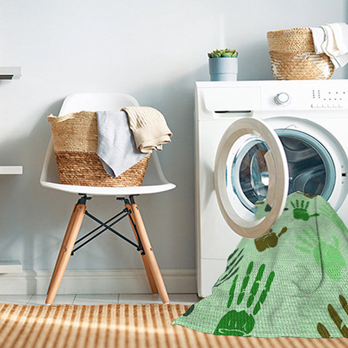 Machine Washable Transitional Green Rug in a Washing Machine, wshpat1686grn