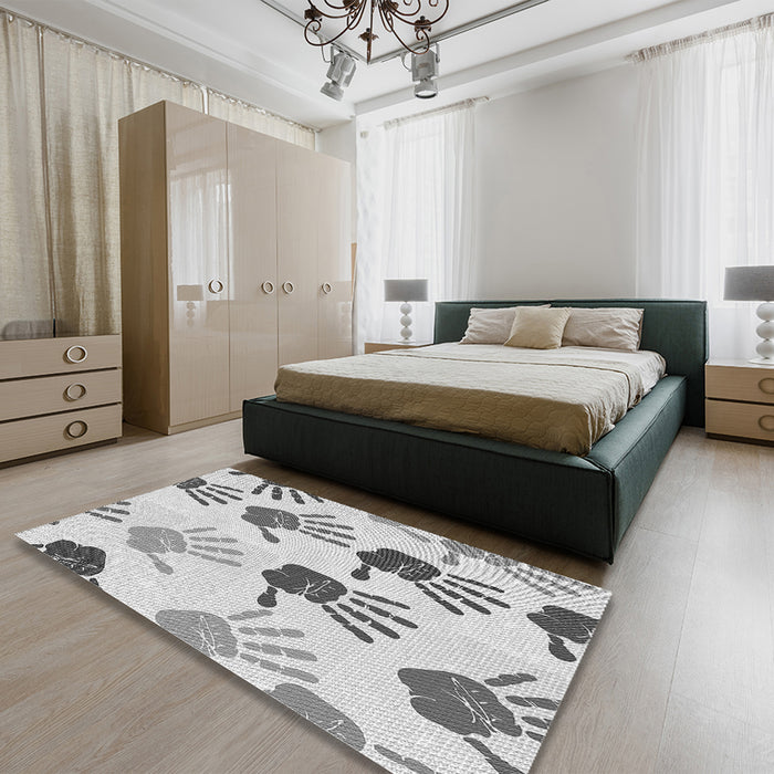 Patterned Gray Rug in a Bedroom, pat1686gry