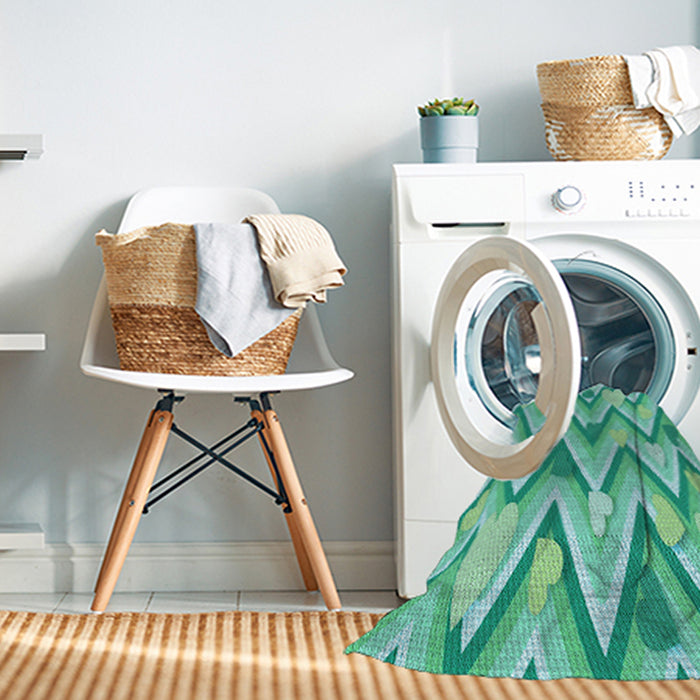 Machine Washable Transitional Turquoise Green Rug in a Washing Machine, wshpat1688lblu