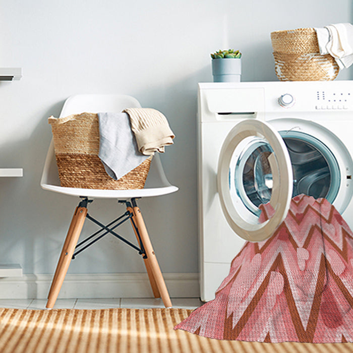 Machine Washable Transitional Pastel Pink Rug in a Washing Machine, wshpat1688rd