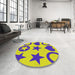 Round Patterned Yellow Novelty Rug in a Office, pat1690