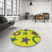 Round Machine Washable Transitional Yellow Rug in a Office, wshpat1692