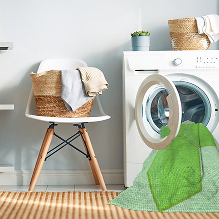 Machine Washable Transitional Emerald Green Rug in a Washing Machine, wshpat1708grn