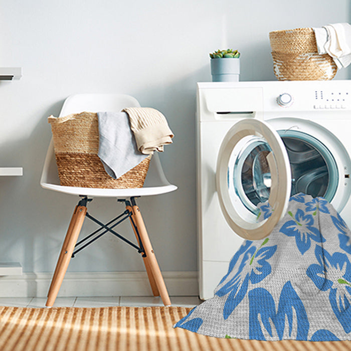 Machine Washable Transitional Pale Blue Lily Blue Rug in a Washing Machine, wshpat1727