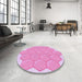 Round Patterned Blossom Pink Rug in a Office, pat1729pur