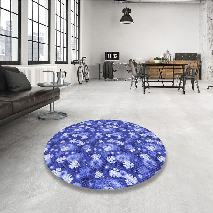 Round Patterned Sky Blue Rug in a Office, pat1743blu
