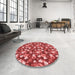 Round Patterned Red Rug in a Office, pat1743rd