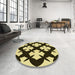 Round Patterned Red Rug in a Office, pat1748yw