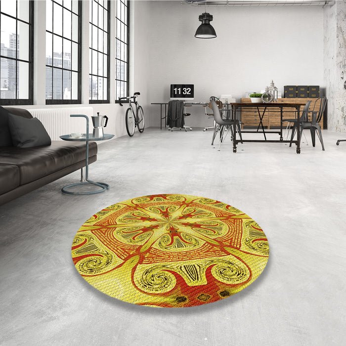 Round Patterned Yellow Rug in a Office, pat1751yw