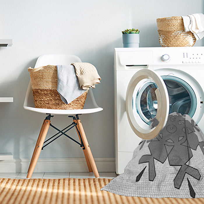 Machine Washable Transitional Silver Gray Rug in a Washing Machine, wshpat1753gry