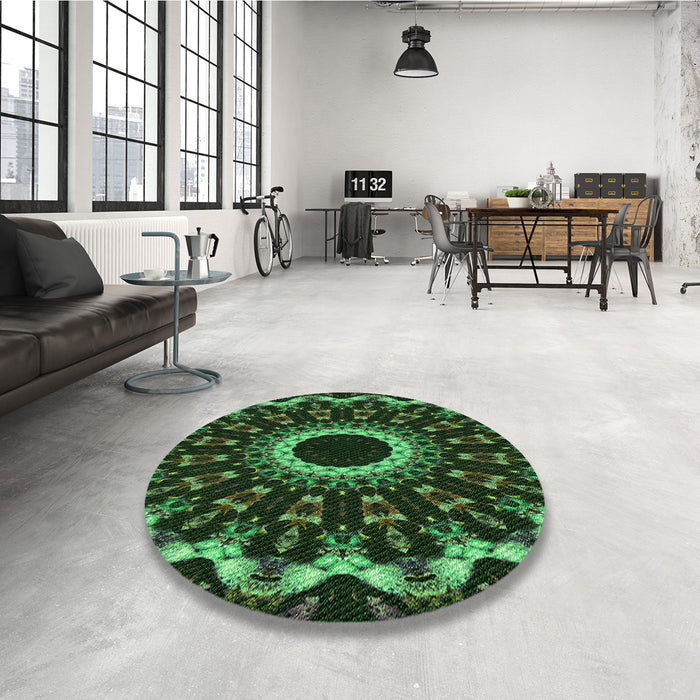 Round Patterned Dark Forest Green Rug in a Office, pat1763grn