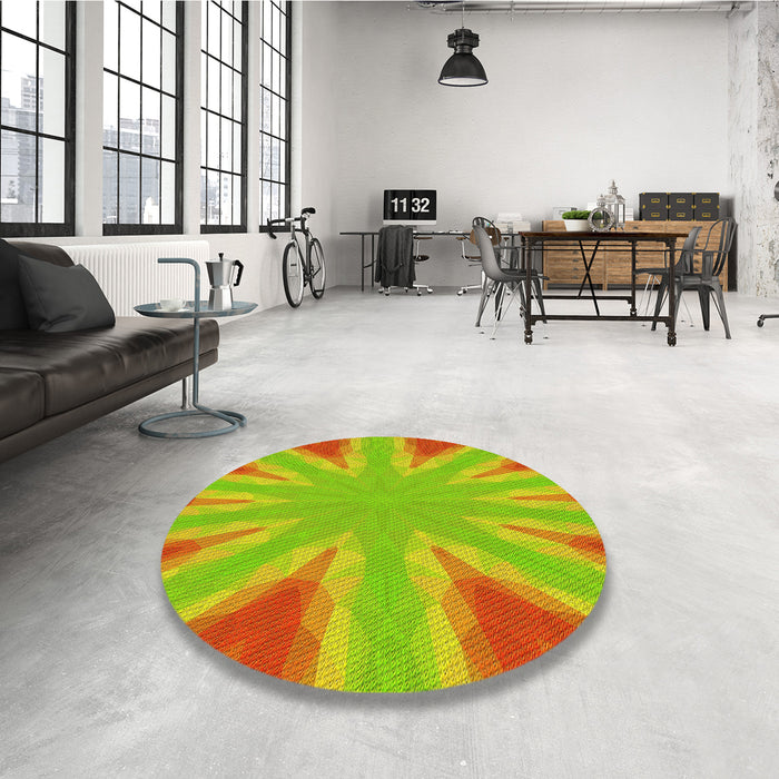 Round Patterned Green Rug in a Office, pat1770yw