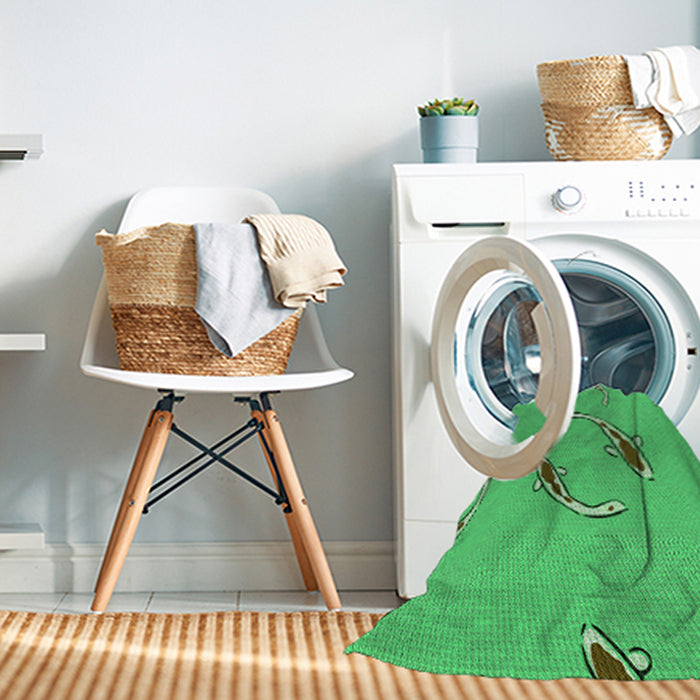 Machine Washable Transitional Neon Green Rug in a Washing Machine, wshpat1780grn