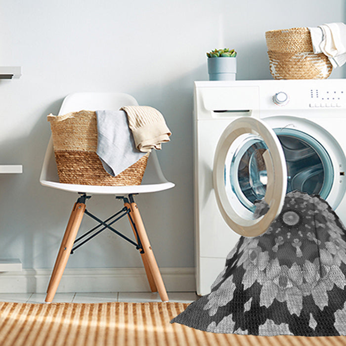 Machine Washable Transitional Cloud Gray Rug in a Washing Machine, wshpat179gry