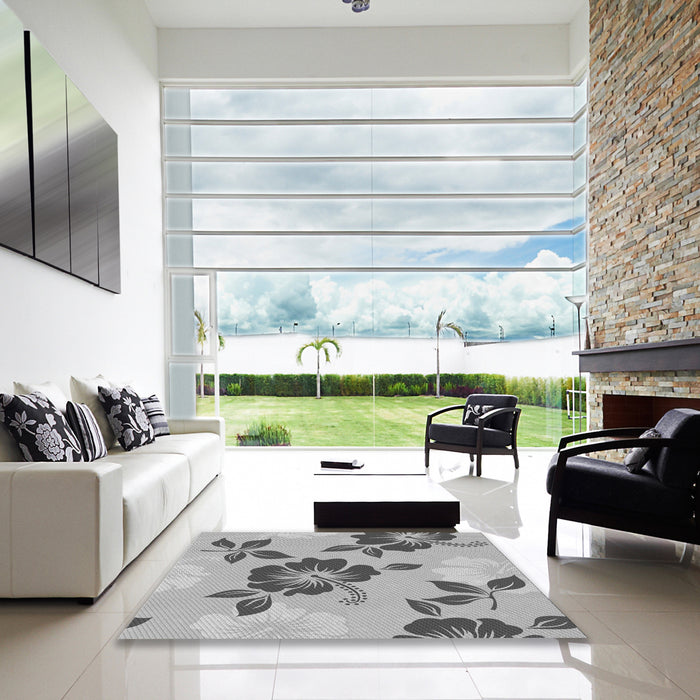 Square Patterned Platinum Silver Gray Rug in a Living Room, pat1797gry