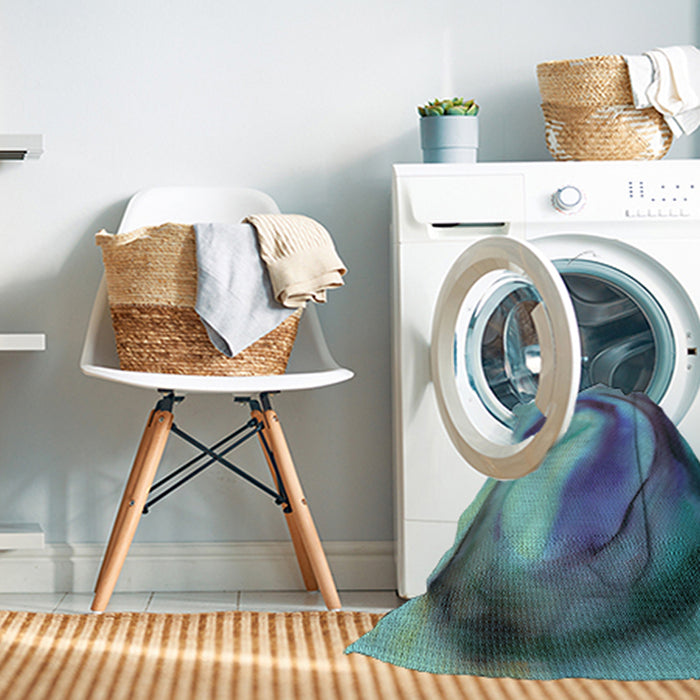 Machine Washable Transitional Azure Blue Rug in a Washing Machine, wshpat181lblu