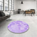 Round Patterned Purple Rug in a Office, pat1811pur