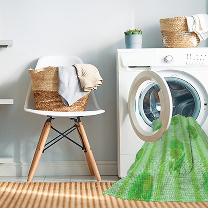 Machine Washable Transitional Green Rug in a Washing Machine, wshpat1849grn