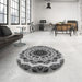 Round Patterned Black Rug in a Office, pat1871gry