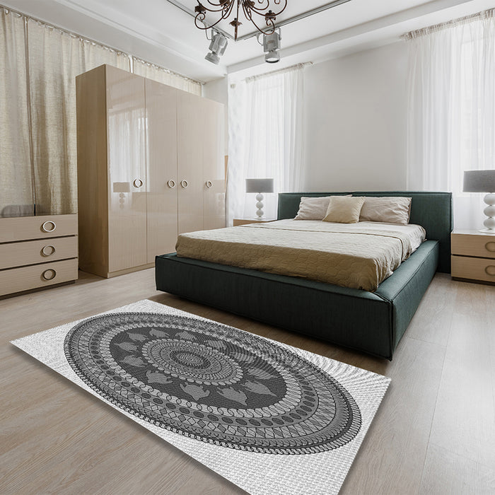 Round Machine Washable Transitional Silver Gray Rug in a Office, wshpat1881gry