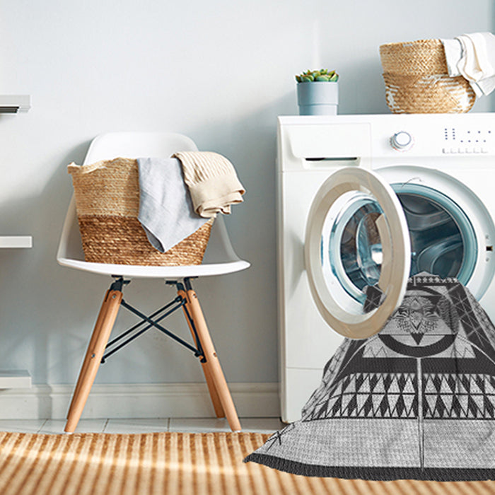 Machine Washable Transitional Light Gray Rug in a Washing Machine, wshpat1882