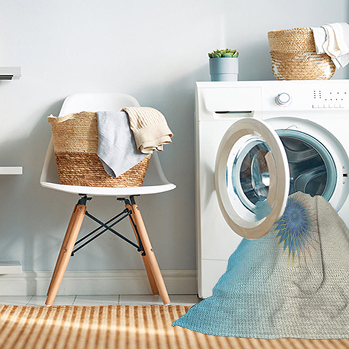 Machine Washable Transitional Pale Blue Lily Blue Rug in a Washing Machine, wshpat1883