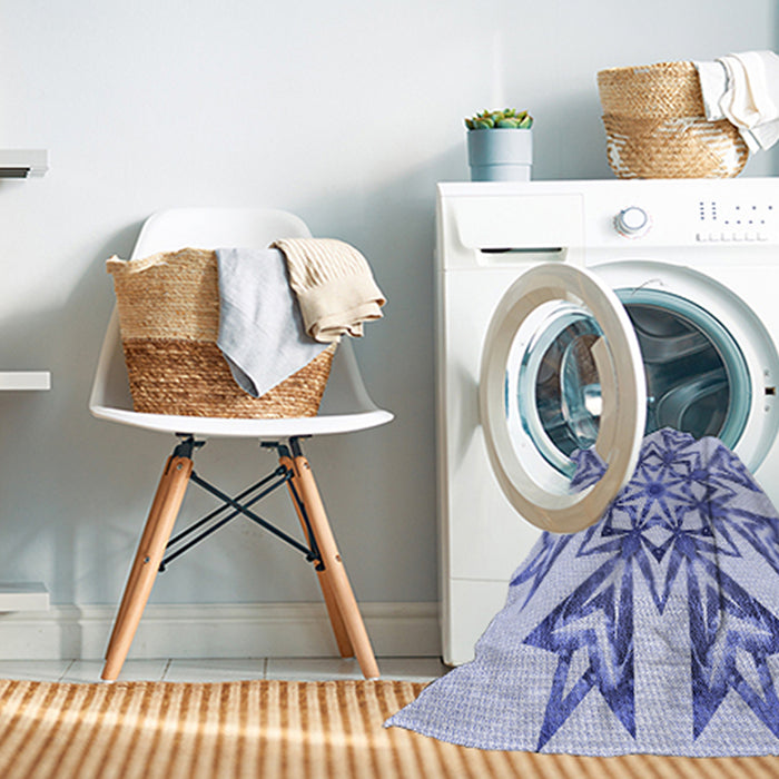 Machine Washable Transitional Blue Rug in a Washing Machine, wshpat1885blu
