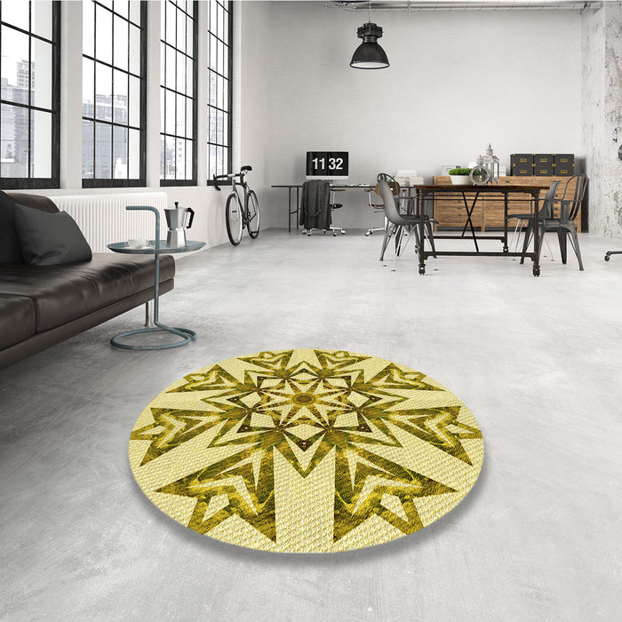 Round Patterned Dark Golden Brown Rug in a Office, pat1885yw