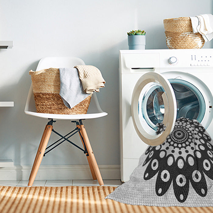 Machine Washable Transitional Black Rug in a Washing Machine, wshpat1887gry