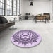 Round Patterned Orchid Purple Rug in a Office, pat1890pur