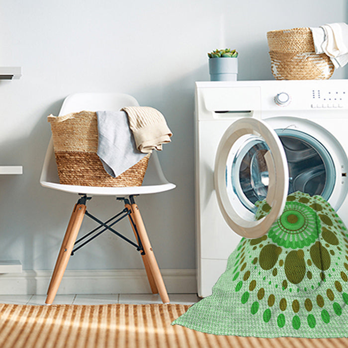 Machine Washable Transitional Green Rug in a Washing Machine, wshpat1894grn
