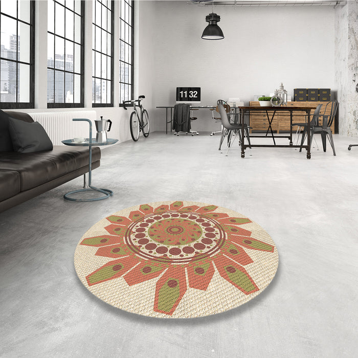Round Patterned Khaki Gold Rug in a Office, pat1898brn