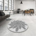 Round Patterned Gray Rug in a Office, pat1898gry