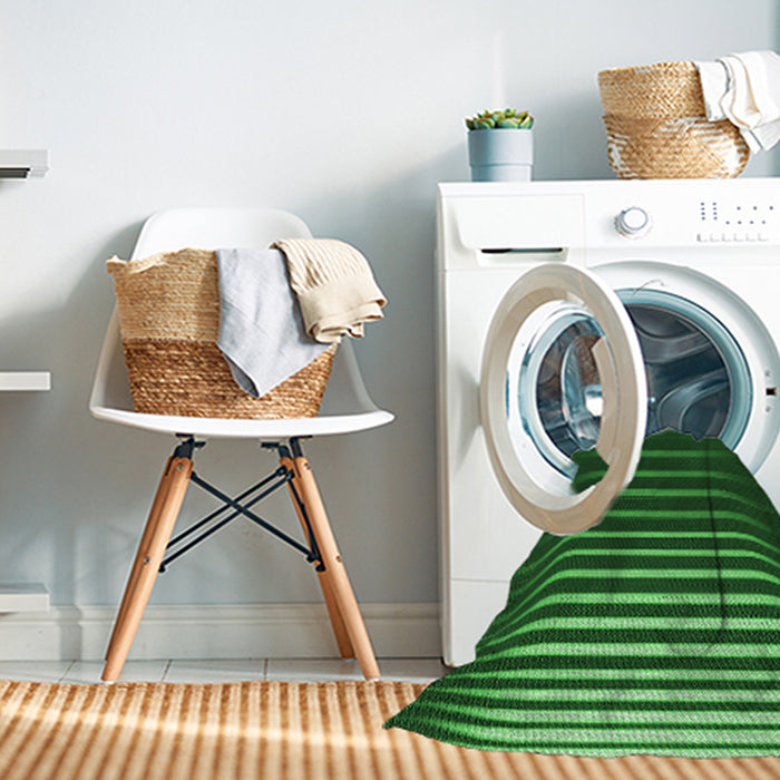 Machine Washable Transitional Deep Emerald Green Rug in a Washing Machine, wshpat19grn