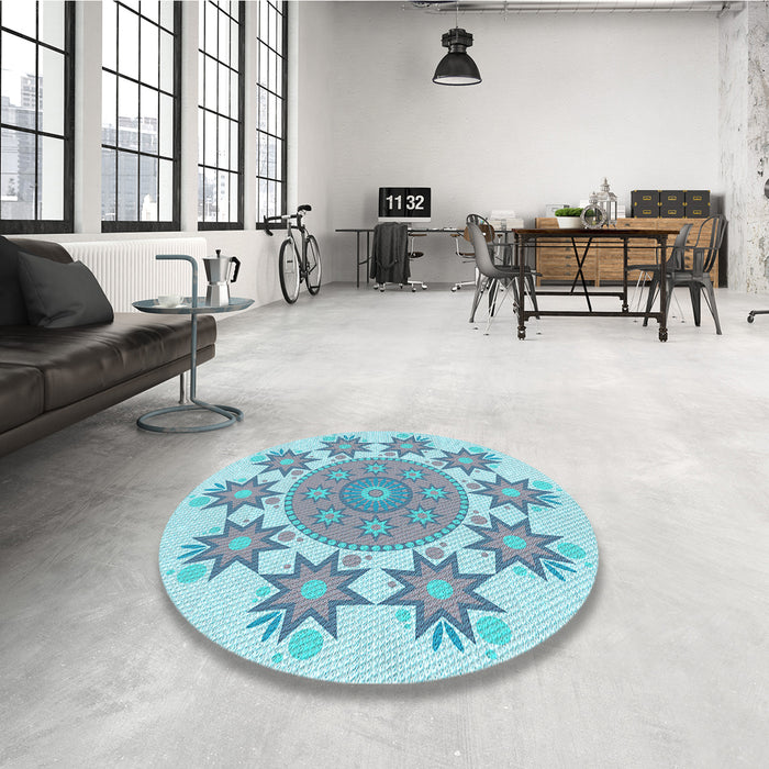 Round Patterned Koi Blue Rug in a Office, pat1901lblu