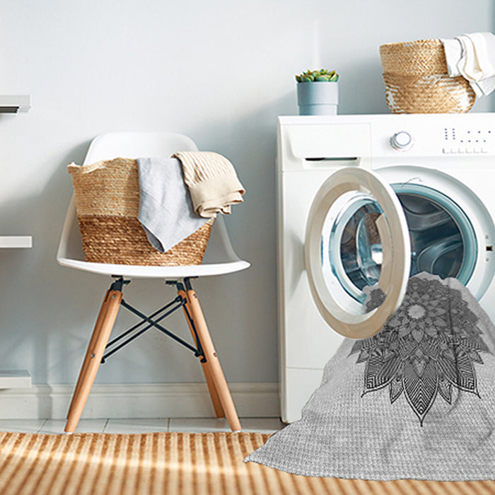 Machine Washable Transitional Platinum Gray Rug in a Washing Machine, wshpat1902gry