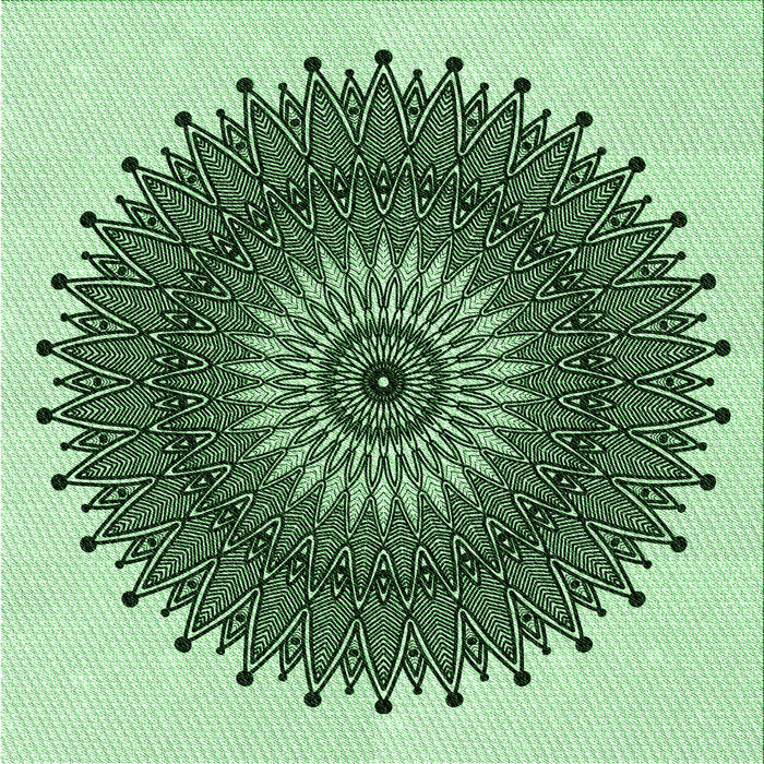 Round Machine Washable Transitional Medium Forest Green Rug, wshpat1905grn