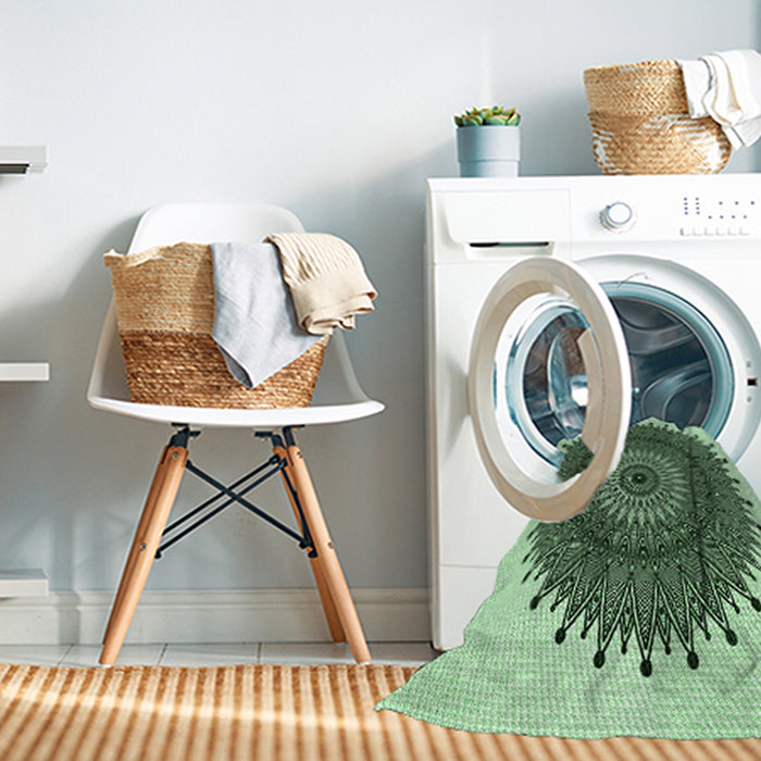 Machine Washable Transitional Medium Forest Green Rug in a Washing Machine, wshpat1905grn