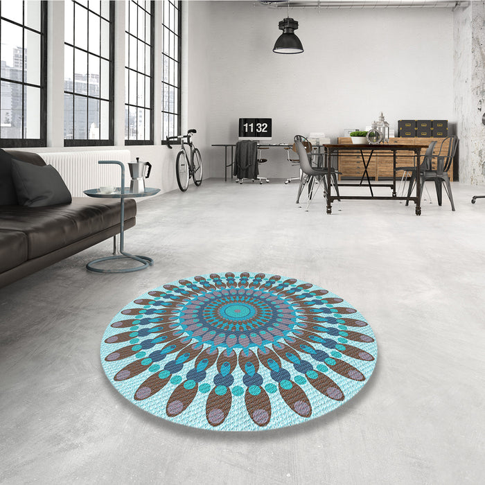 Round Patterned Blue Rug in a Office, pat1911lblu