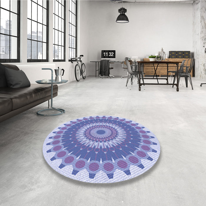 Round Patterned Periwinkle Purple Rug in a Office, pat1912blu