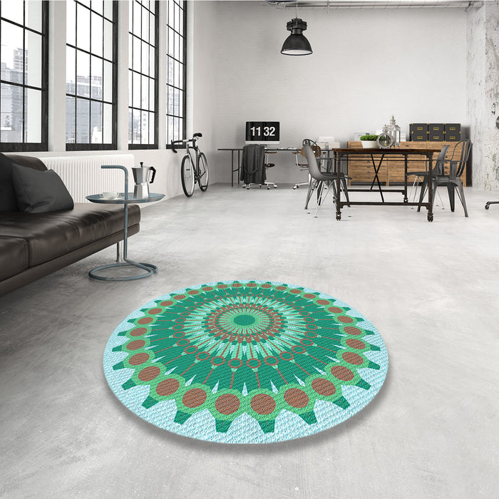 Round Patterned Dull-Sea Green Rug in a Office, pat1912lblu
